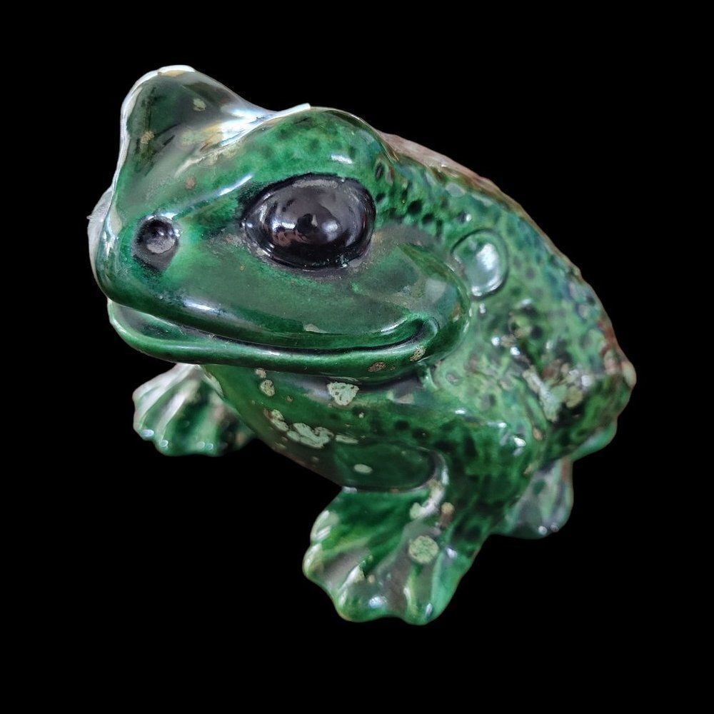 Vintage Ceramic Green Toad Atlantic Mold Decorative Accent